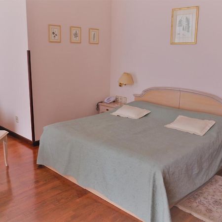 Hotel Mozart Opatija Luaran gambar