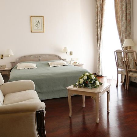 Hotel Mozart Opatija Luaran gambar