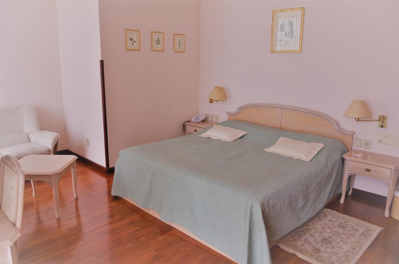 Hotel Mozart Opatija Luaran gambar