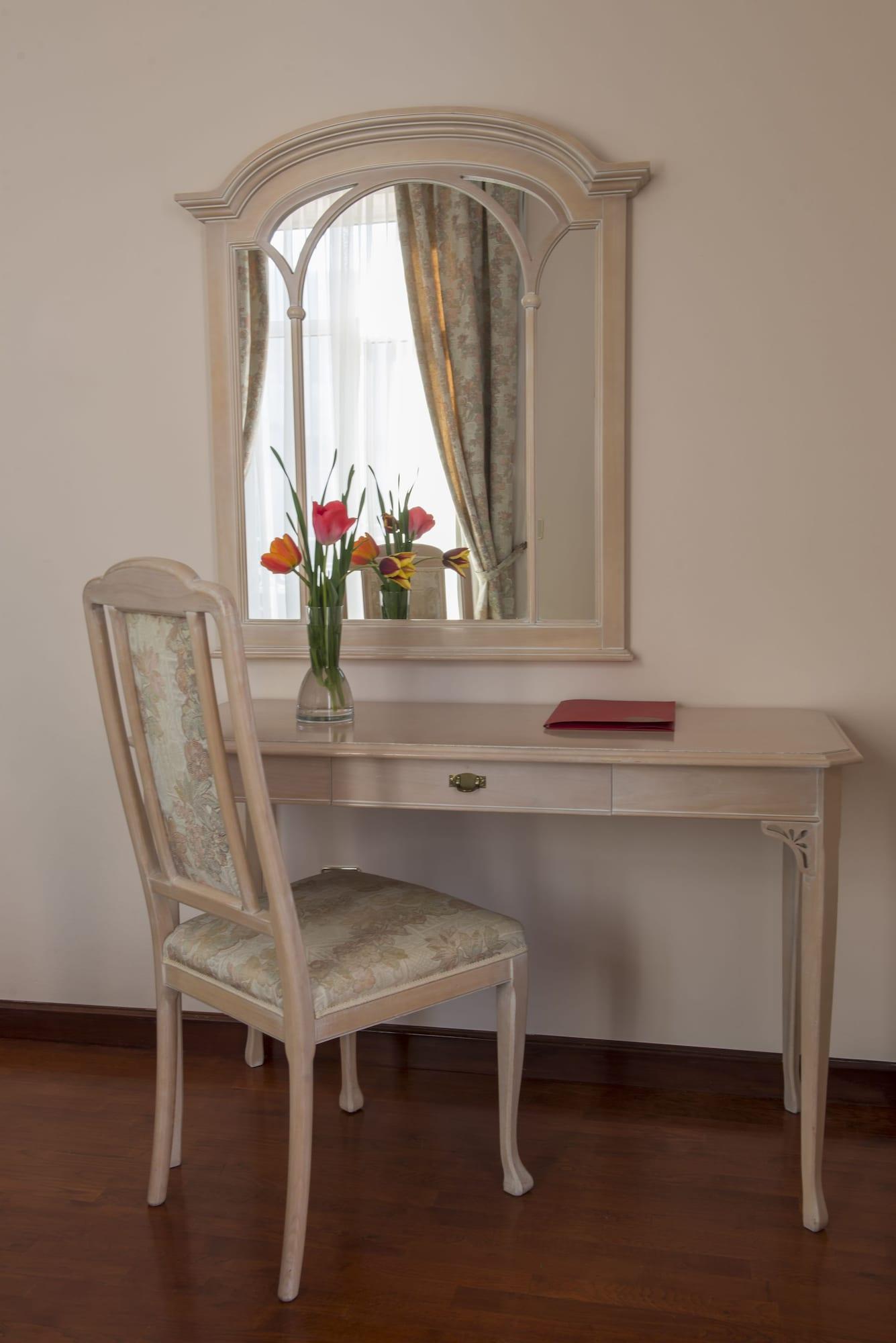 Hotel Mozart Opatija Luaran gambar