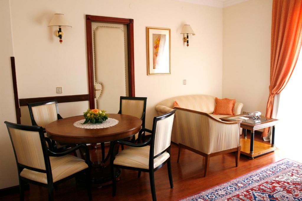 Hotel Mozart Opatija Bilik gambar